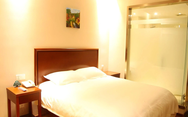 GreenTree Inn Qingdao Development District SDUST Express Hotel