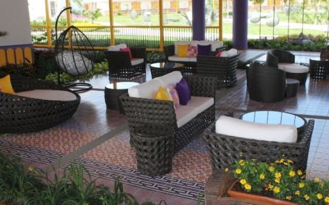 Allure Café Mocawa Hotel By Karisma