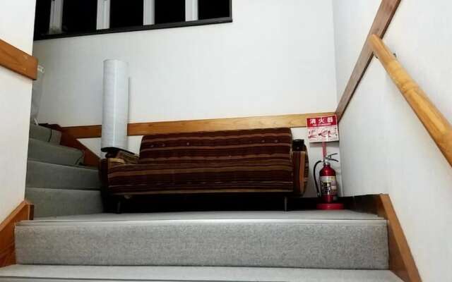 Guesthouse-Lahar- Hostel