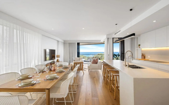 Coolum First Bay 121