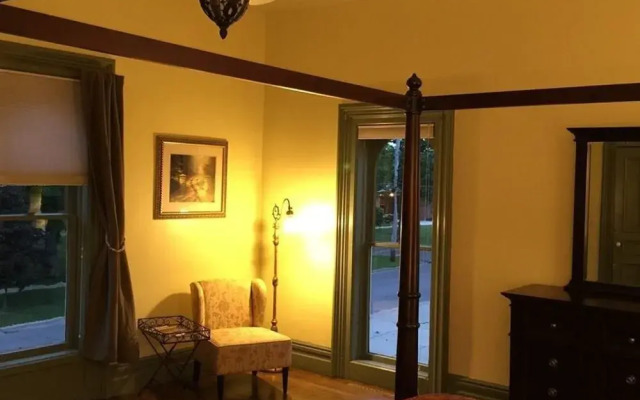 Dimmick House Bed and Breakfast