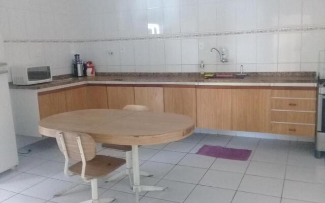 Casarao com piscina e churrasqueira