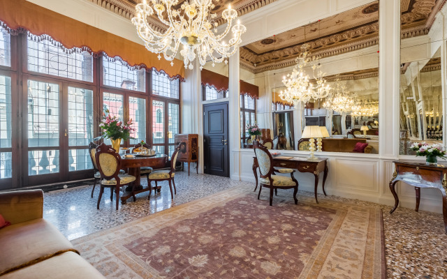 Hotel Nani Mocenigo Palace