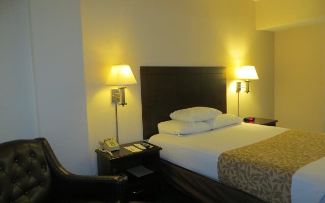 Echo Hotel & Conference Center