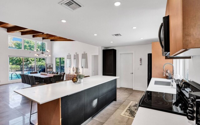 Gorgeous 5BR Home with Heated Pool