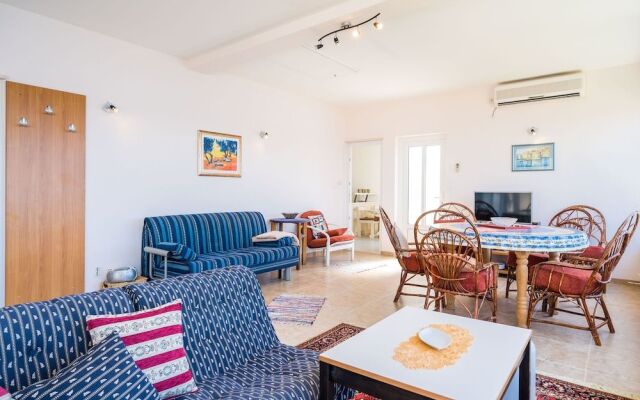 Apartment Kia