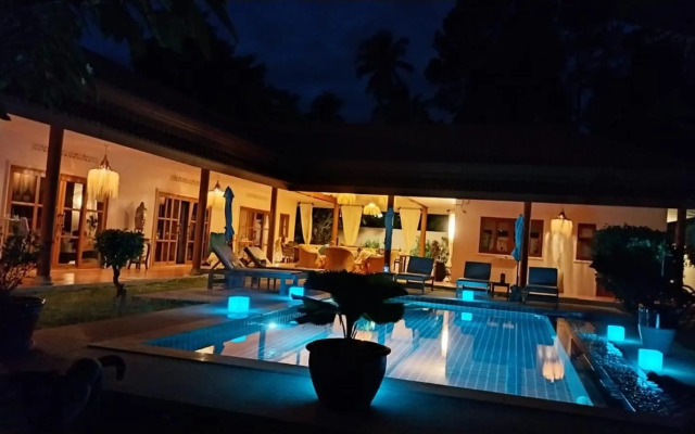 Laura's Guest House - adult only -