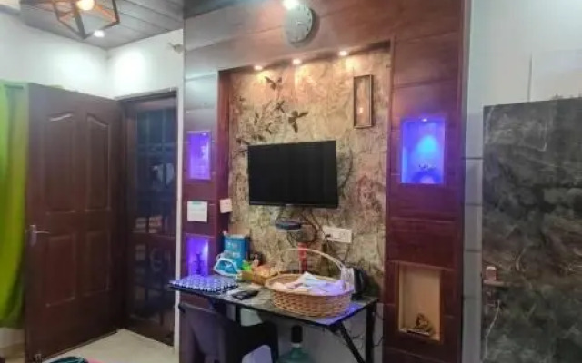 Urban Homestay-Boys Only