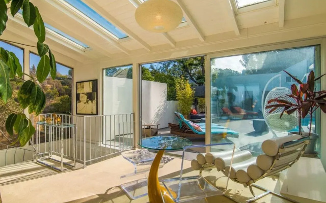 1040 - Beverly Hills Modern Estate - RUD 113272