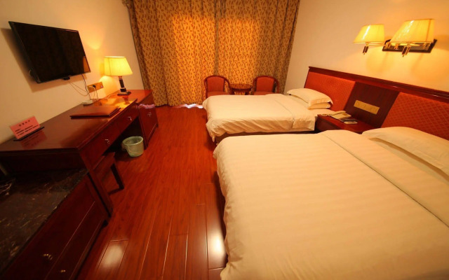 Pipaxi Hotel