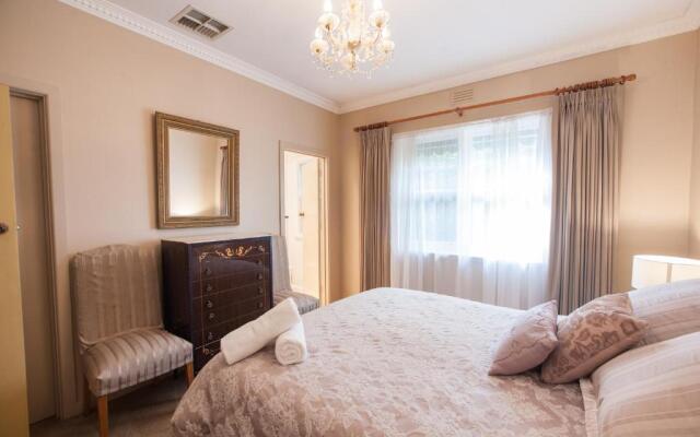 Ayr House B and B