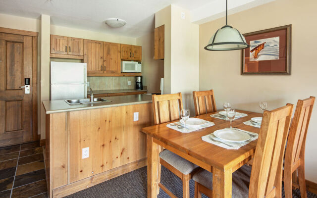 Toby Creek Lodge at Panorama Mountain Resort