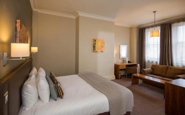 The Met Hotel