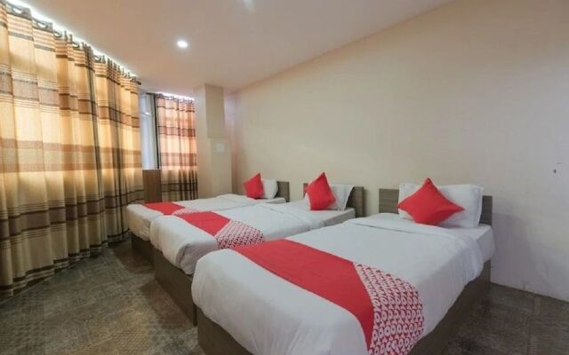 OYO 735 Dream Dine Inn
