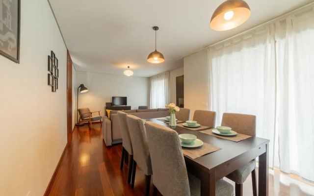 Modern Cedofeita by Homing
