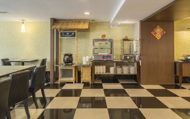 Kindness Hotel Houyi Jiuru