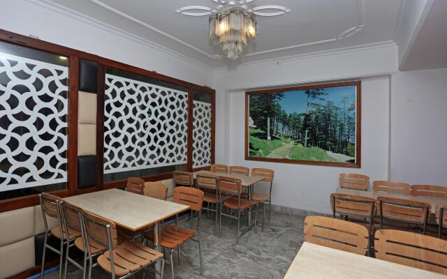 OYO 899 Dwaper Hotel