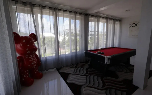 Luxury 5BD Loft in Prime Location