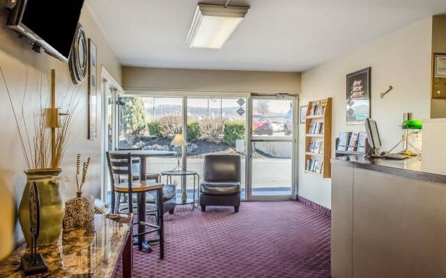 Econo Lodge Northeast