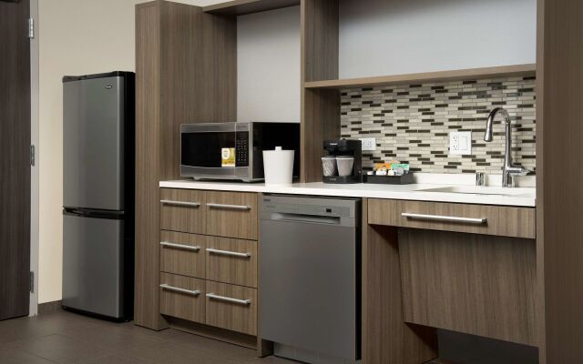 Home2 Suites by Hilton Clovis Fresno Airport