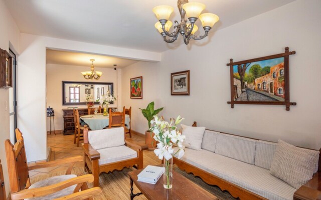 Centro 2BR Home with Rooftop Terrace