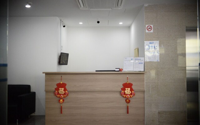 Super 8 Hotel