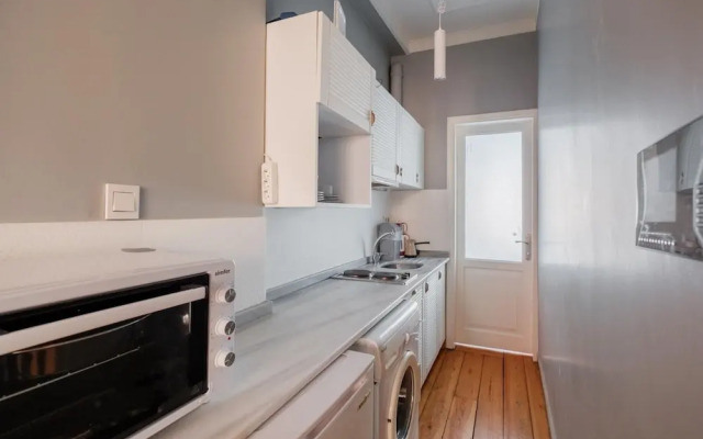 Rustic Stone Flat 5 min to Taksim Square