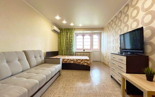 Niki Rent на Факел Социализма 18