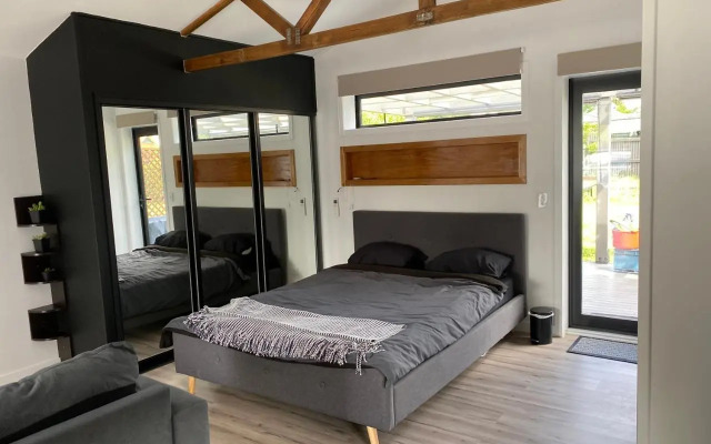 Studio Unit with Outdoor Bathtub