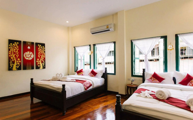 Srisomboon Hostel