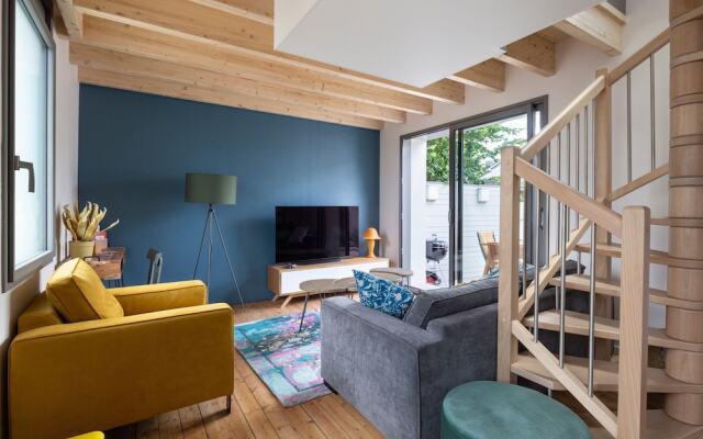 Ernestine - Charmante Maison Rénovée 2 Chambres Avec Parking et Terrasse