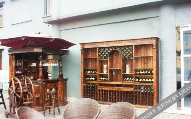 Bainian Shangting Boutique Hotel