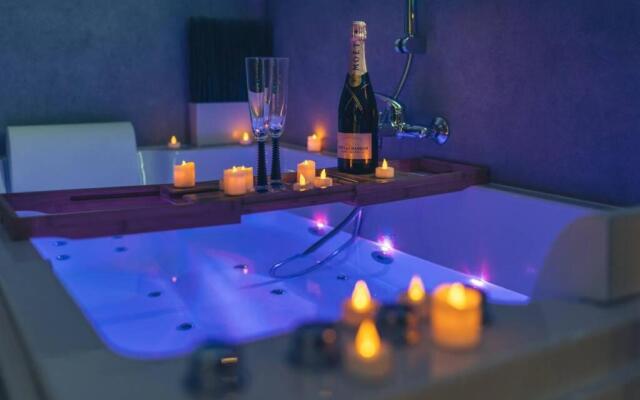 Mon Nid d'Amour - Jacuzzi Privatif - Centre Ville du Mans