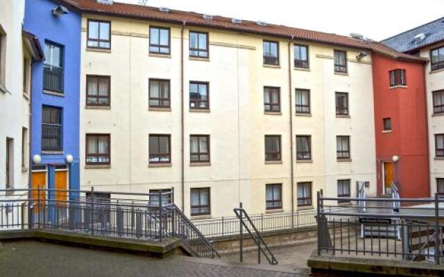 Darroch Court