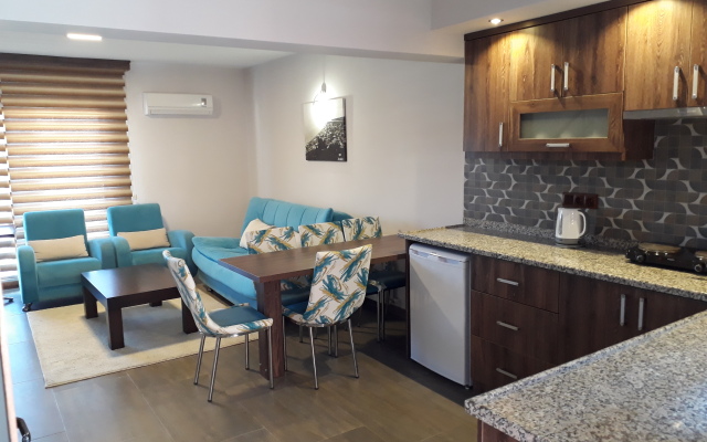 Dolphin Apart & Hotel