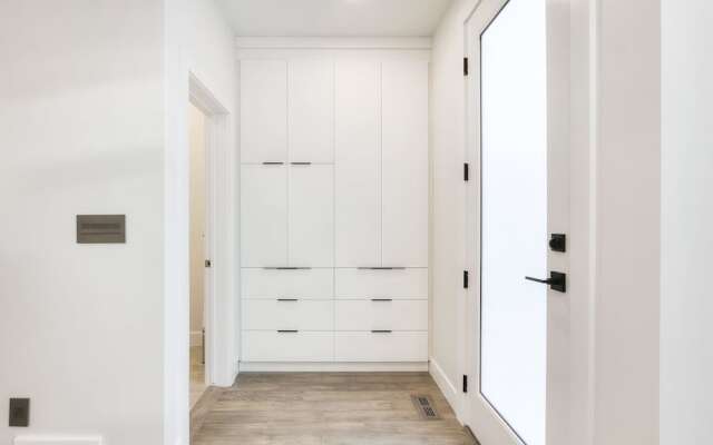New Luxury Townhome 25