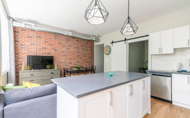 Stylish 2Br Apartment in the Heart of Hamilton 4