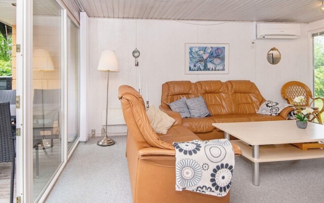 6 Person Holiday Home in Hemmet