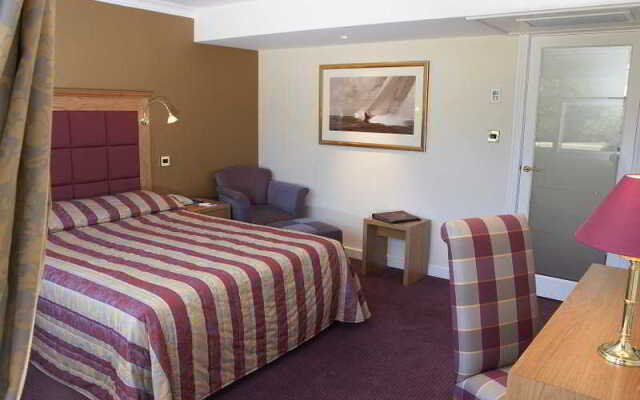 Best Western Frensham Pond Hotel