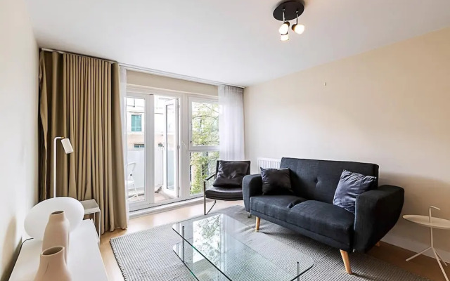 Appartement Ensoleillé de Belgravia Avec Balcon