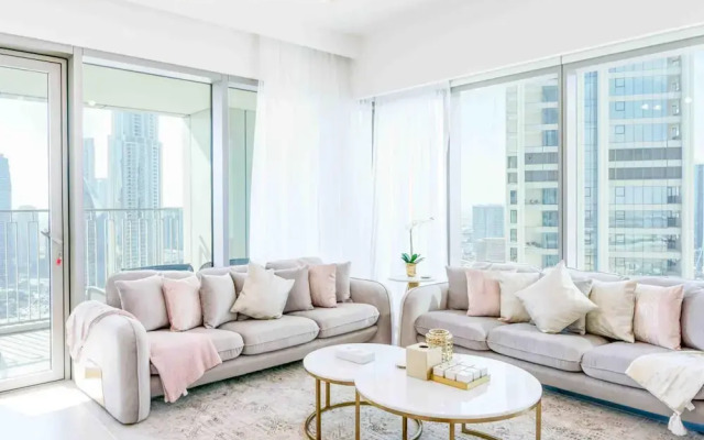 Regal 3BR Maid w Burj Khalifa View Balcony