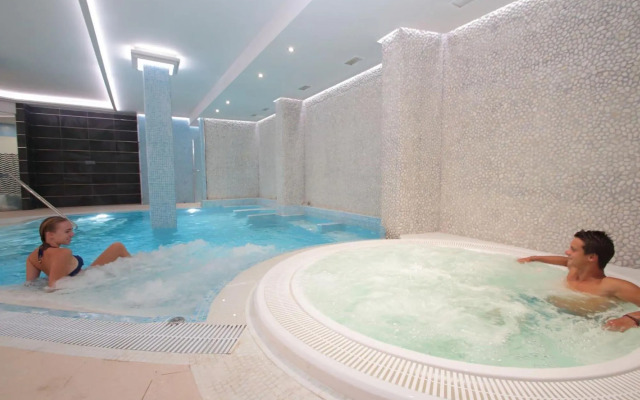 HL Suites Nardos - Only Adults
