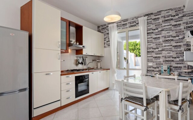 Premium Holiday Home in Santa Maria with Hot Tub