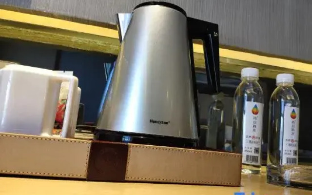 M Hotel (Guiyang Huaxi Park)