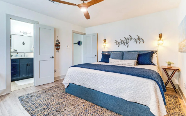 Paddleboards, Life Vests: Lake Conroe Getaway!