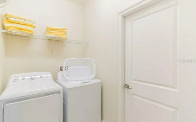 8912 Amazing Spacious Home