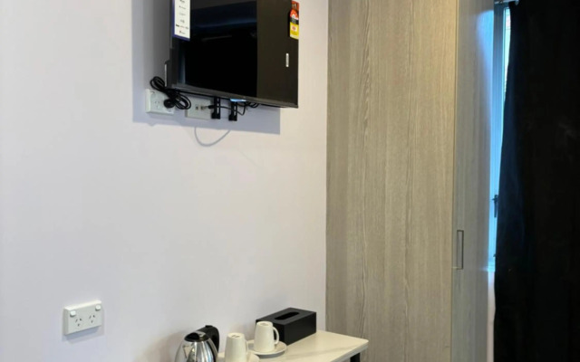 Sydney Riseon Hotel