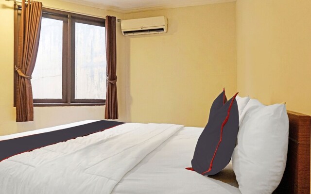 SUPER OYO Collection O 91409 Hotel Fiducia Otista 153 - 157
