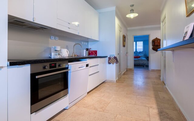 VANEAU Incroyable appartement avec jardin et vue mer