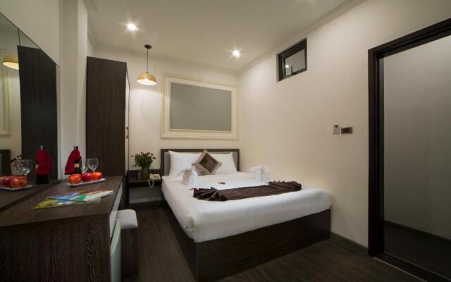 Galliot Central Hotel